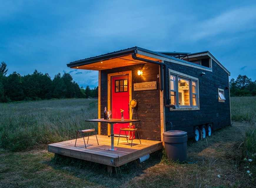 tiny-house-right-side-1200x660